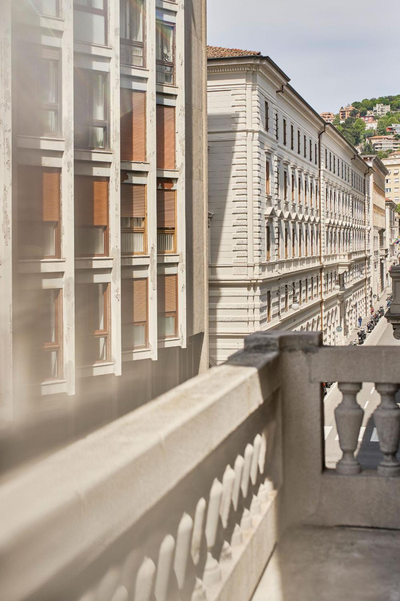 Urbanauts Beletages Sonata Lejlighed Trieste Eksteriør billede